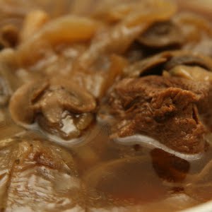 Суп с говядиной и шампиньонами Суп с говядиной и шампиньонами