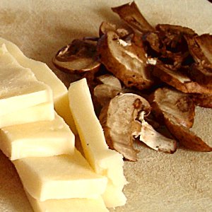 Салат грибной с сыром (по-голландски) Салат грибной с сыром (по-голландски)