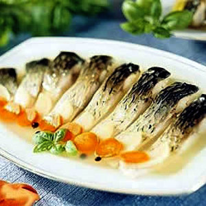 Карп заливной с шампиньонами Карп заливной с шампиньонами