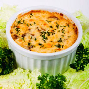 Жюльен из шампиньонов с сыром Жюльен из шампиньонов с сыром