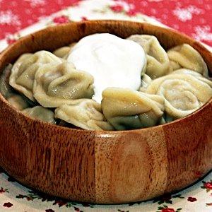 Пельмени из шампиньонов Пельмени из шампиньонов